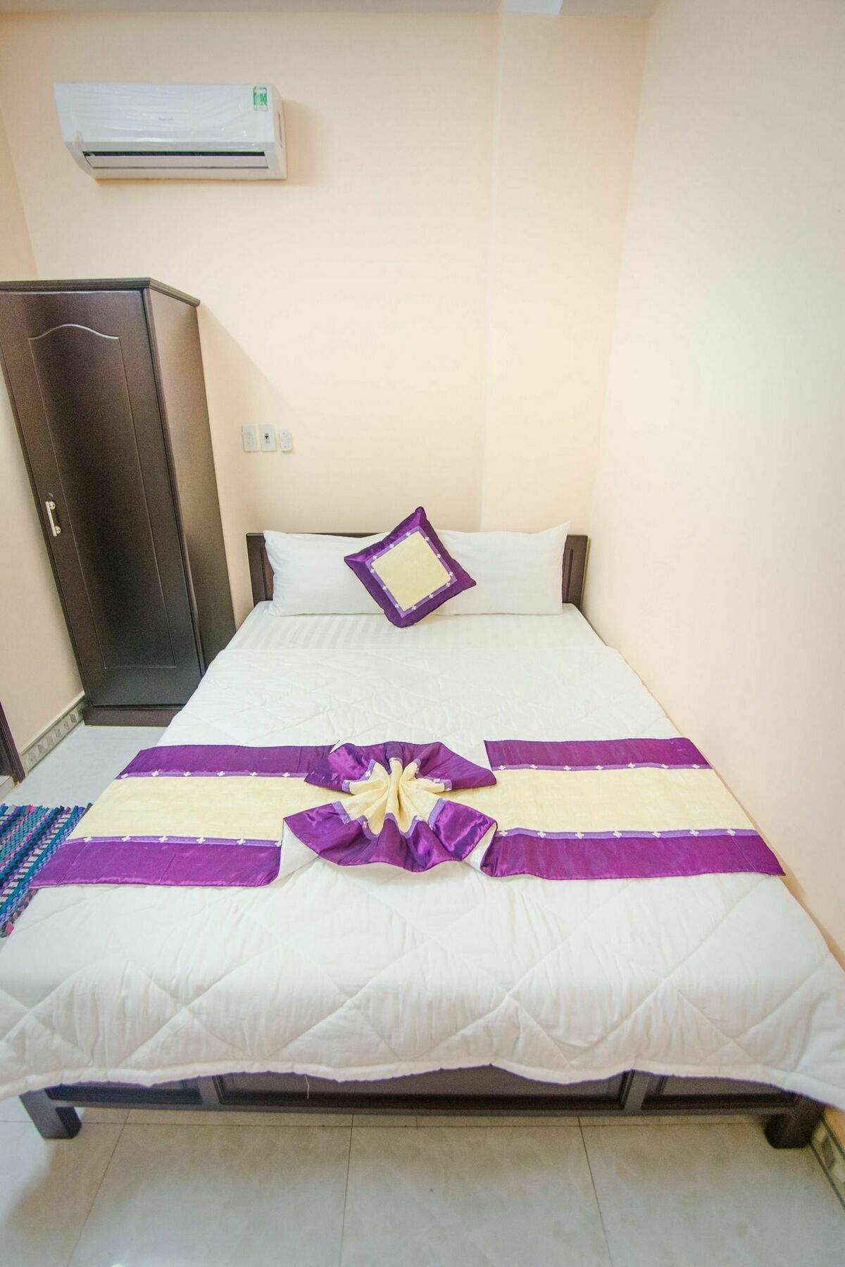 Oyo 117 Gina Hotel Дананг Экстерьер фото